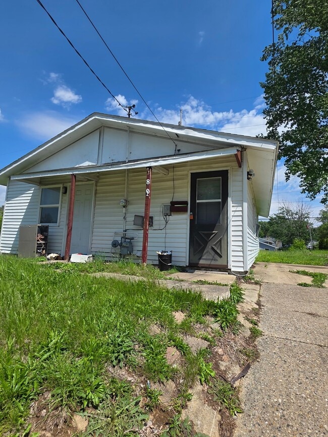 Building Photo - 801 Cantrell Heights St