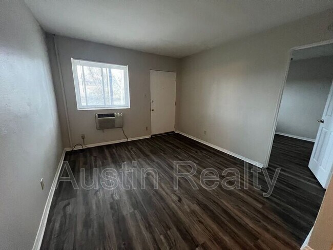 Photo - 3706 Greenwood Blvd Unit 18