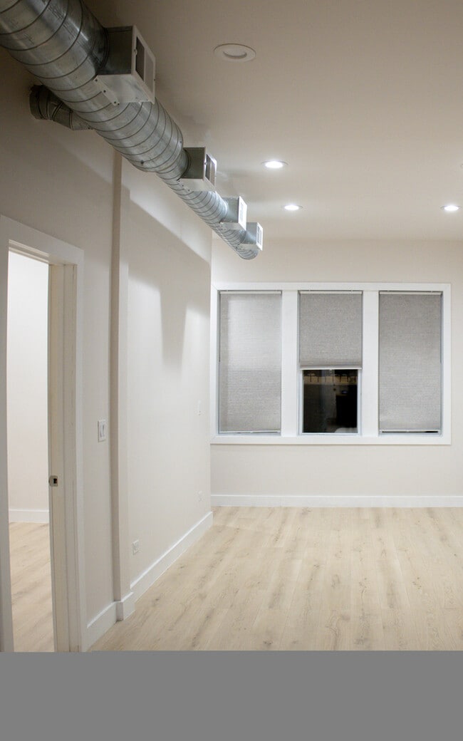 Photo - 1812 W 23rd St Unit LL