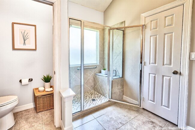 Photo - 1112 Walnut Bend