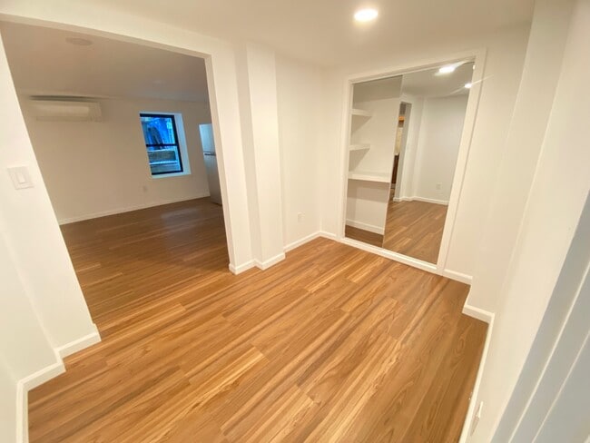 Photo - 686 Parker St Unit 1