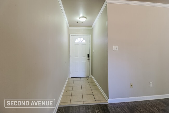 Photo - 203 Glenn Oak Dr