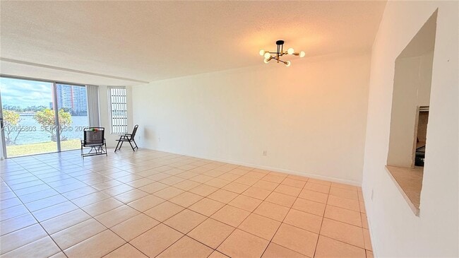 Photo - 1302 NE 191st St Unit A118