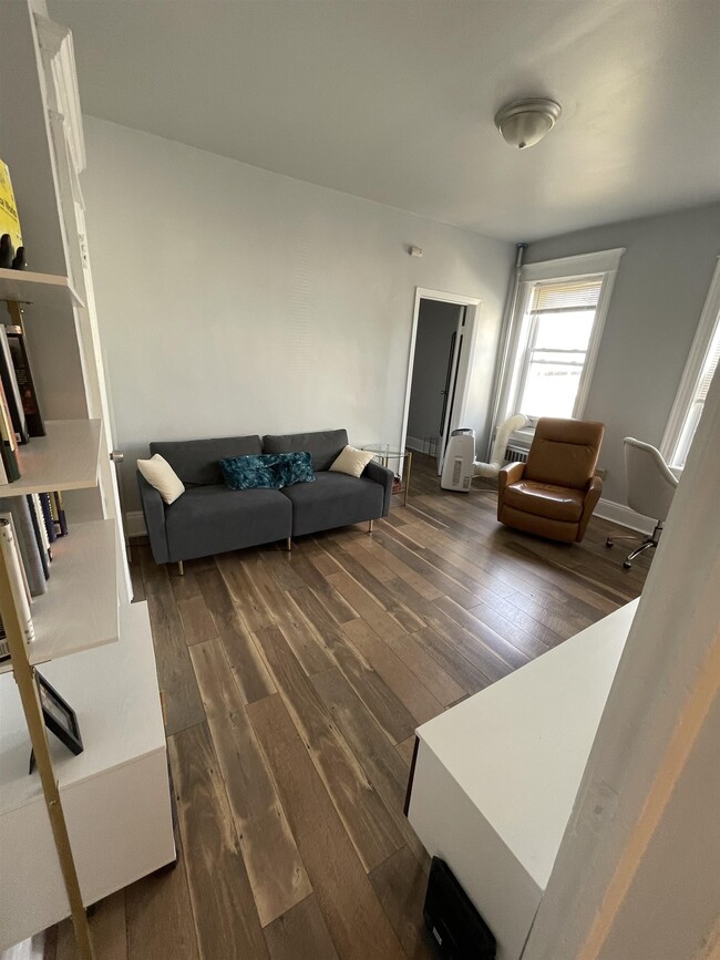 Photo - 120 Dekalb Ave Unit 8