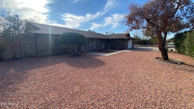 6823 W Union Hills Dr