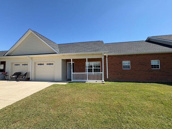 Building Photo - 2 bed, 1 bath unit for rent!