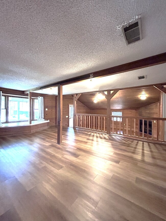 Photo - 1030 Bohler Rimes Rd