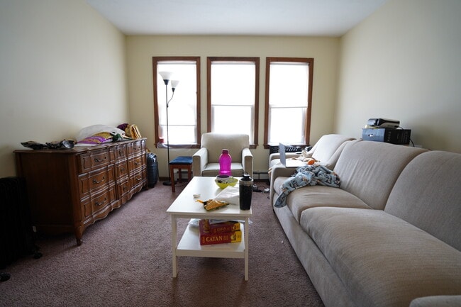 Building Photo - 29 Colborne Rd Unit 1