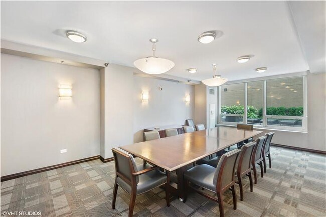 33 W Ontario St Unit 31E