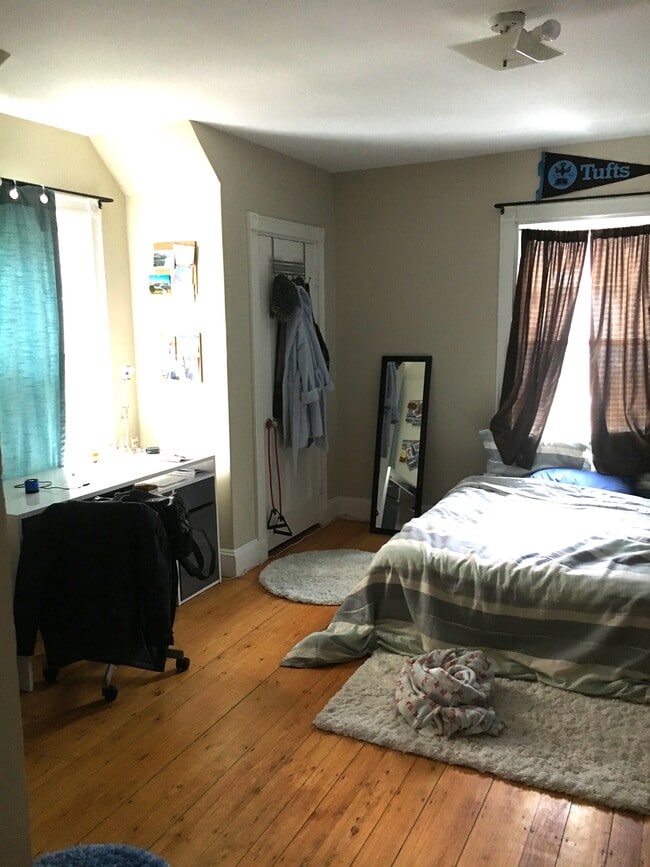 Photo - 42 Putnam Ave Unidad 17