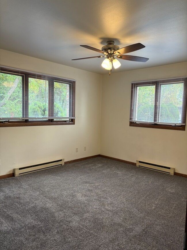 Photo - 4651 GOVERNORS DR