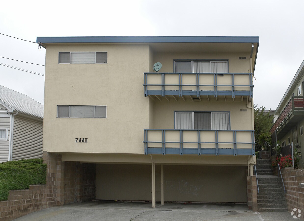 2440 Palmetto - 2440 Palmetto