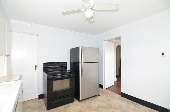 Photo - 319 Front St