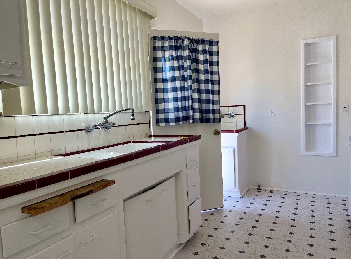 Photo - 918 S Averill Ave Unidad 918