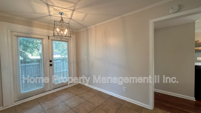 Photo - 1215 Wellington St