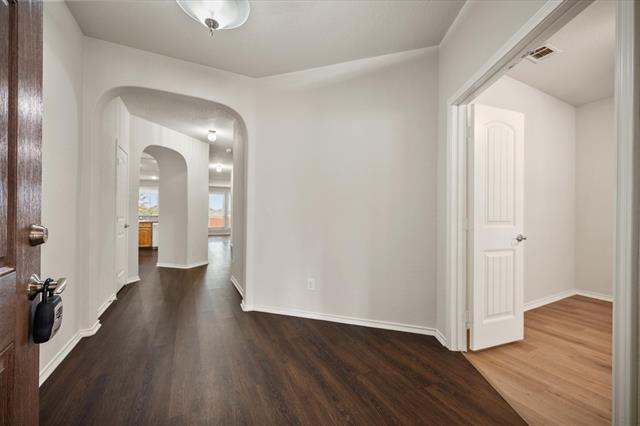 Photo - 1449 Elkford Ln