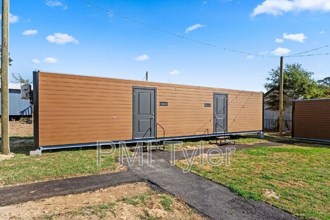 Photo - 16165 Carole Dr