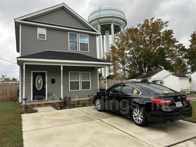 Building Photo - 170 Tynes St