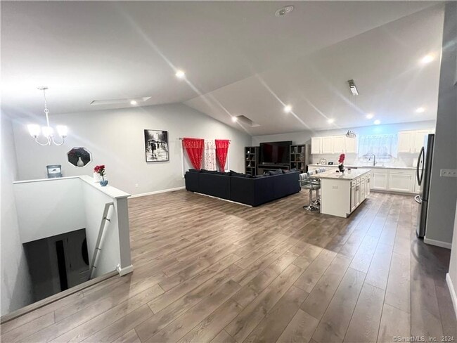 Photo - 168 Peabody St