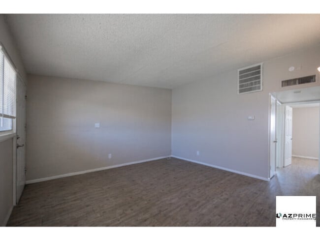Photo - Lovely 2/1 Phoenix Apartment - Corner Unit...