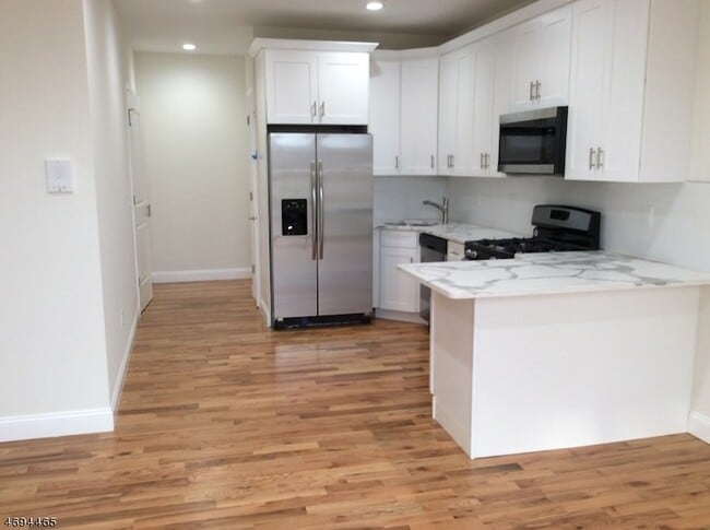 104 Broughton Ave Unidad 1B