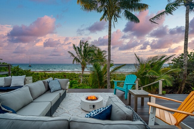 Building Photo - 2330 N Ocean Blvd