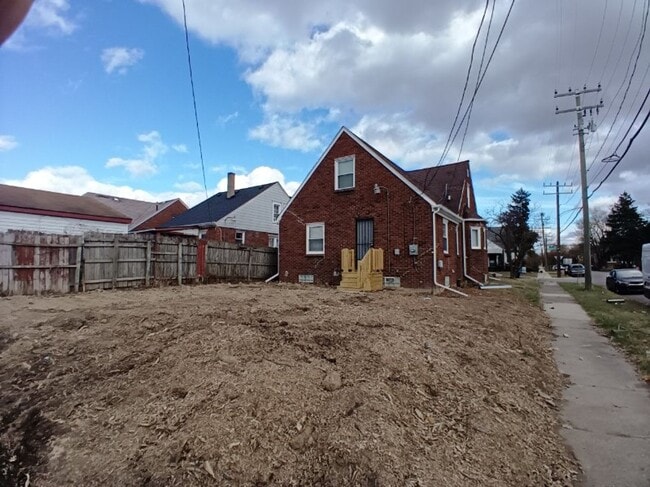 Photo - Freshly Renovated 3 Bedroom Bungalow