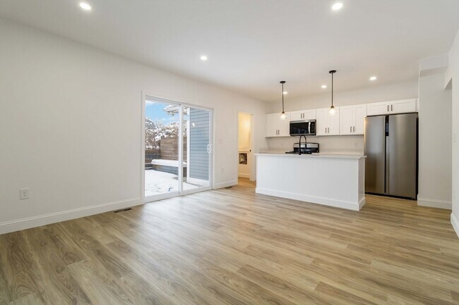 Photo - 2 Elmwood St