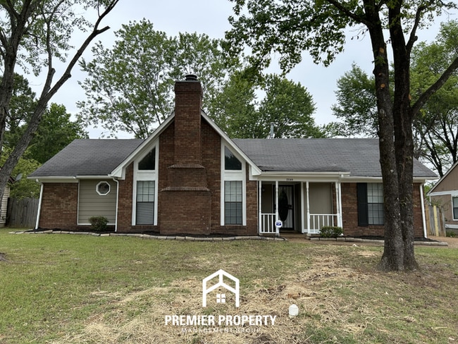 Building Photo - Stunning 3BR/2BA in Southeast Memphis | Vaulted Ceilings & Floor-to-Ceiling Fireplace