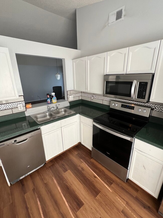 Photo - 4912 Aventura Blvd