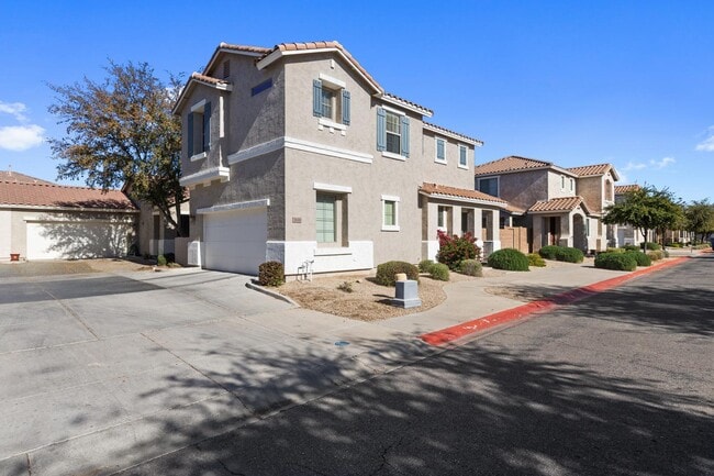 Photo - 3846 E Palmer St