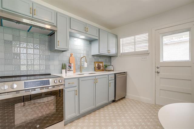 Photo - 4413 Wellesley Ave