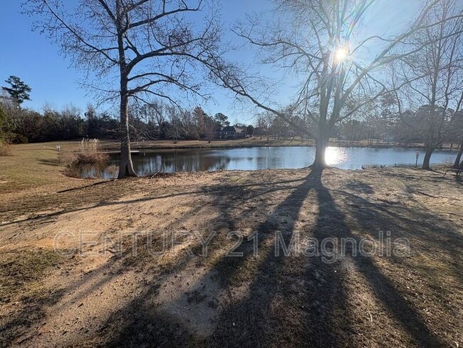 Photo - 2026 Lake Forest Dr