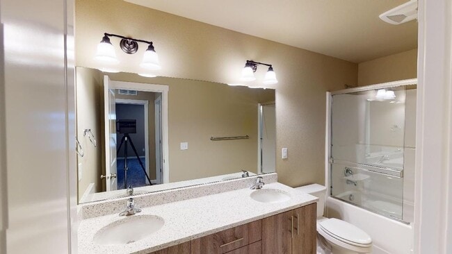 Photo - Beautiful single family home in quiet Vanc...