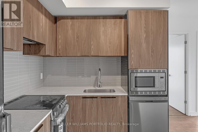 Photo - 501 Yonge St Unité 3912