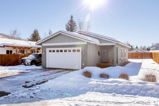 Building Photo - 3150 Snowbank Dr Rental