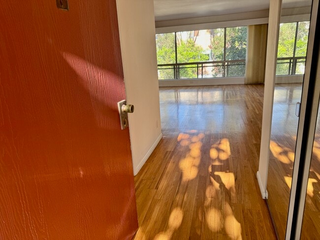 Photo - 5600 Kensington Way Unit 210