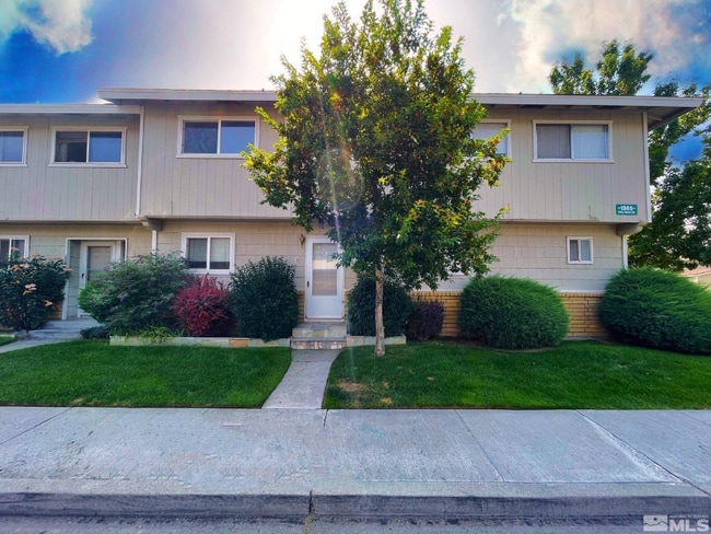 Photo - 1365 Kittyhawk Ave