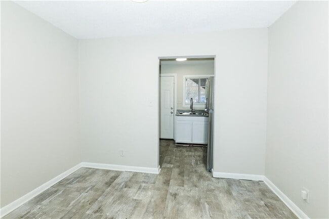 Photo - 2055 Alison Ct SW Unit 6