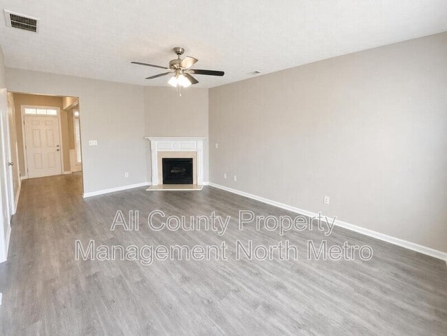 Photo - 542 Marsh Lake Rd SE