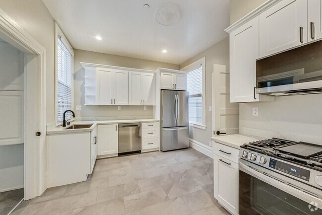 Building Photo - Luxury Brand New Remodeled 4 Bedroom Flat ... Rental