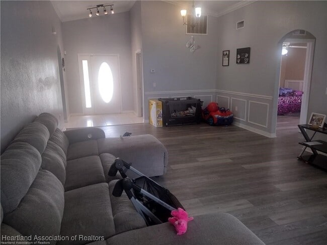 Photo - 4735 Trout Ave