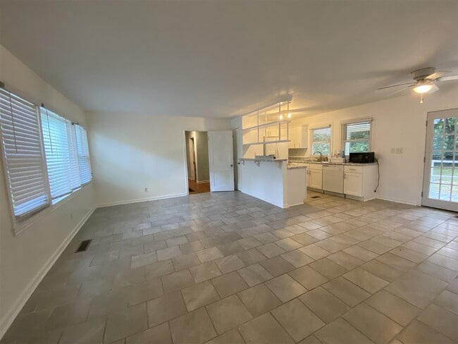 Photo - 414 Prince St