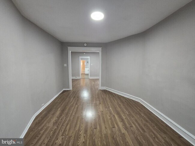 Photo - 259 W Ruscomb St