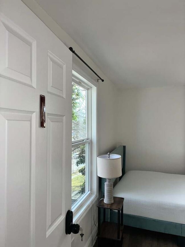 Photo - 2827 E 5th Ave
