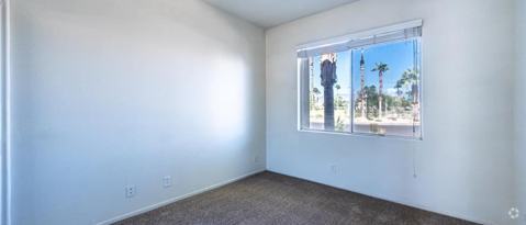 Building Photo - 689 Carnation St Rental