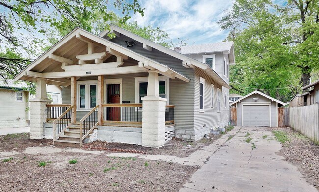 Photo - 420 S Green St