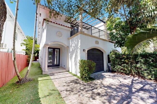 Building Photo - 3180 New York St