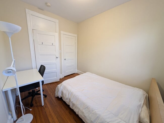 Building Photo - 617 Irving St NW Rental