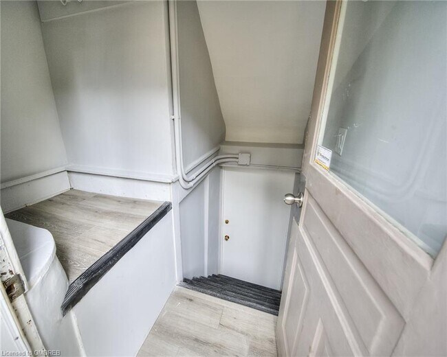 Photo - 19 Clarence Pl Unit 1